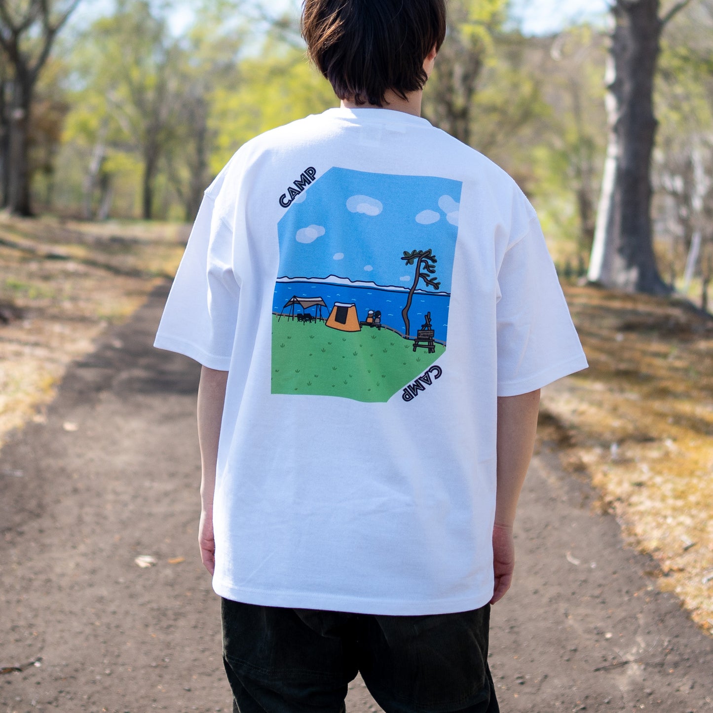 バックプリントTシャツ